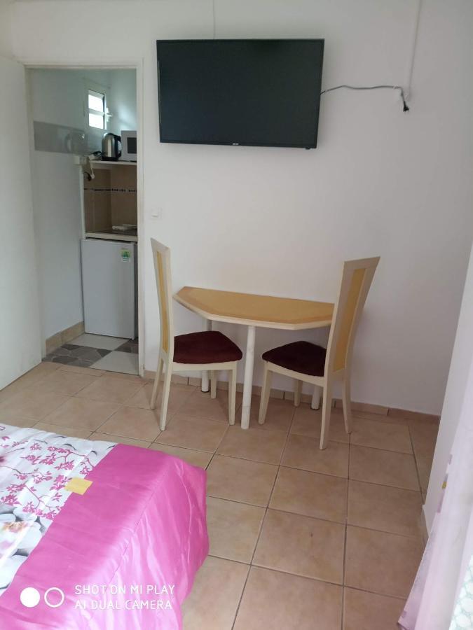 Charmant studio dans le sud, idéal pour un couple Trois Mares Extérieur photo